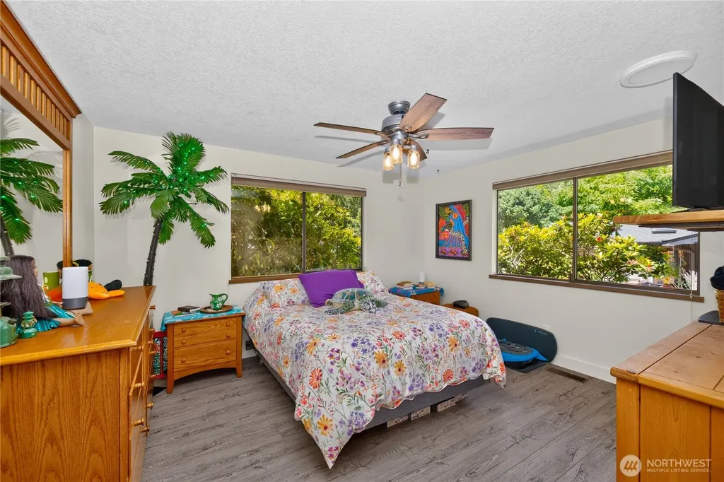 421 Umatilla Drive La Conner WA 98257