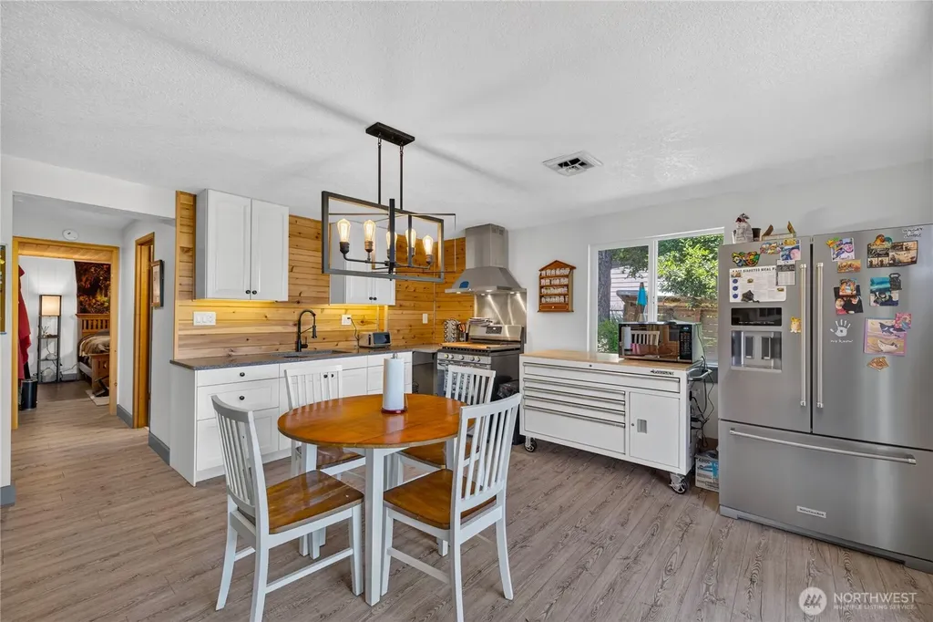 421 Umatilla Drive La Conner WA 98257