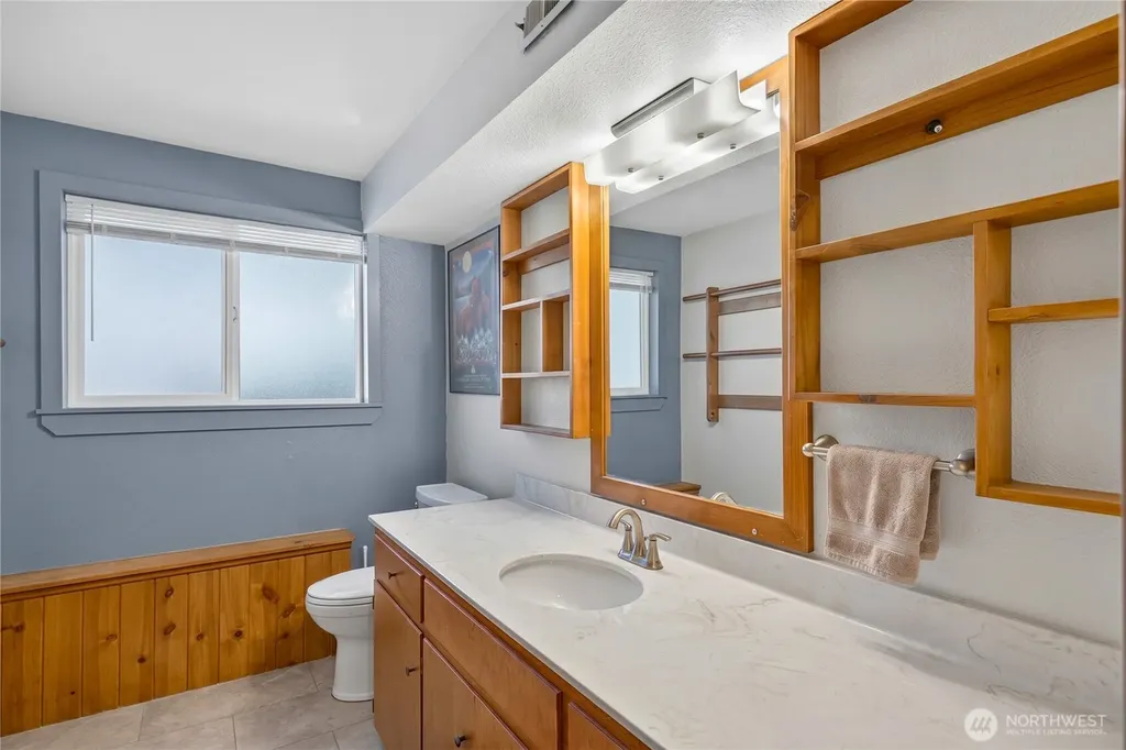 421 Umatilla Drive La Conner WA 98257