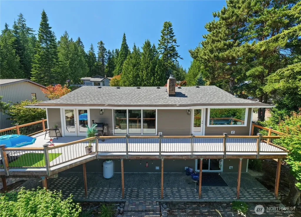 421 Umatilla Drive La Conner WA 98257