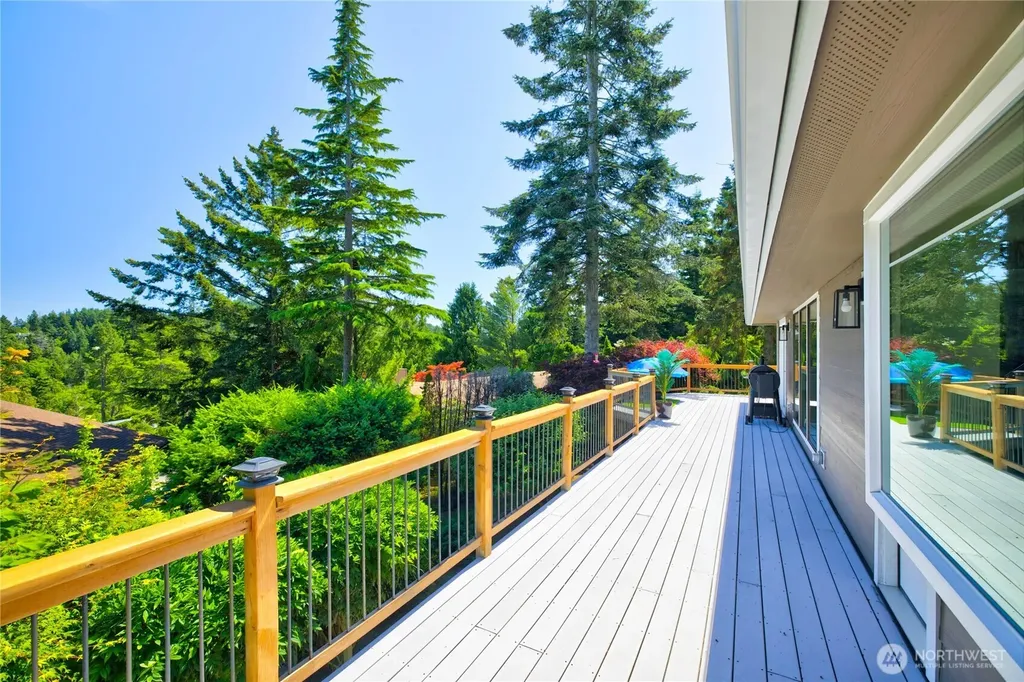 421 Umatilla Drive La Conner WA 98257