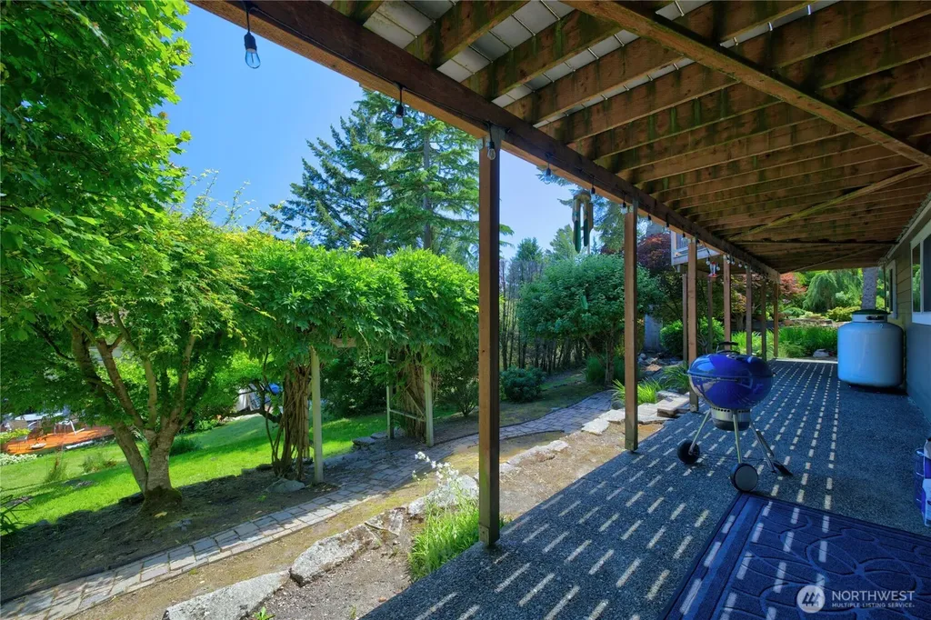 421 Umatilla Drive La Conner WA 98257