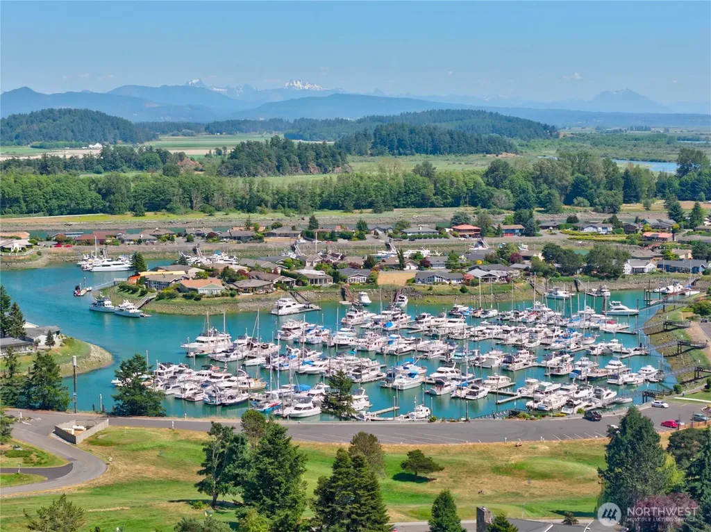 421 Umatilla Drive La Conner WA 98257