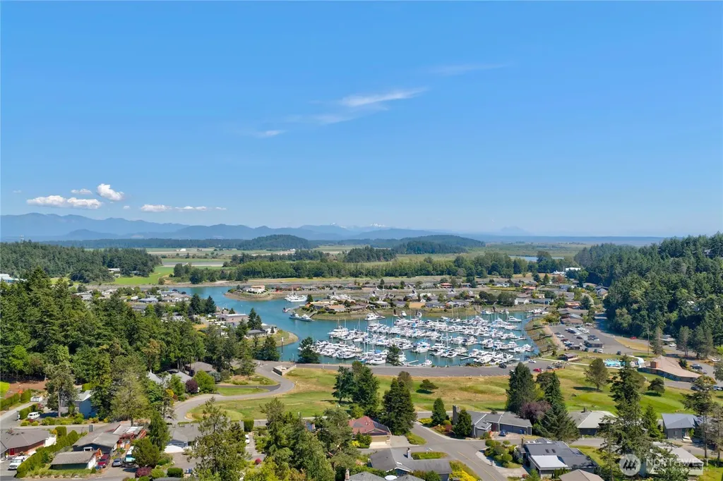 421 Umatilla Drive La Conner WA 98257