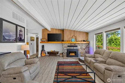 421 Umatilla Drive La Conner WA 98257