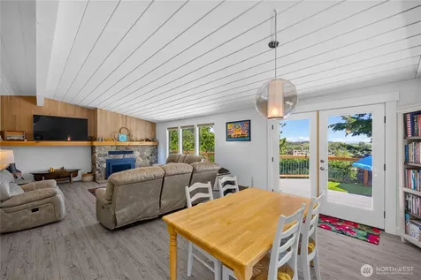 421 Umatilla Drive La Conner WA 98257