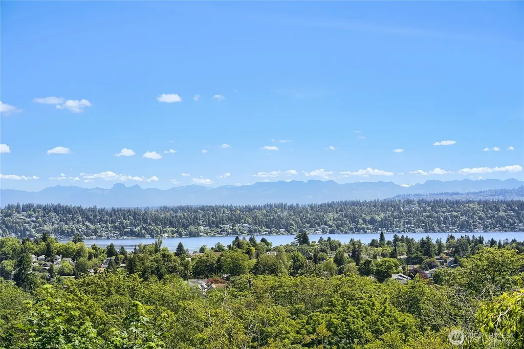4054 24th Place S Seattle WA 98108