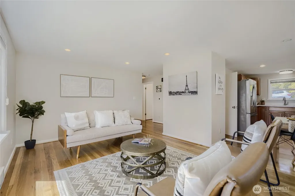 4054 24th Place S Seattle WA 98108