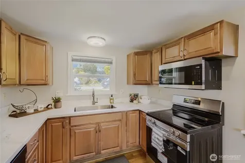 4054 24th Place S Seattle WA 98108