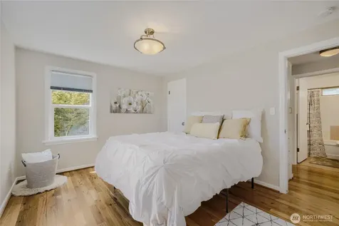 4054 24th Place S Seattle WA 98108