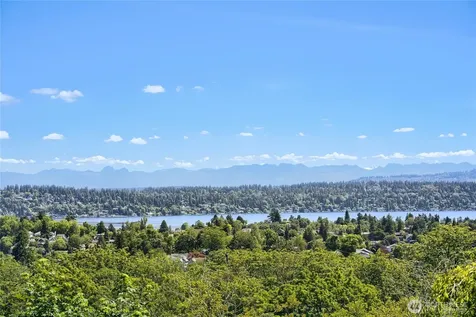 4054 24th Place S Seattle WA 98108