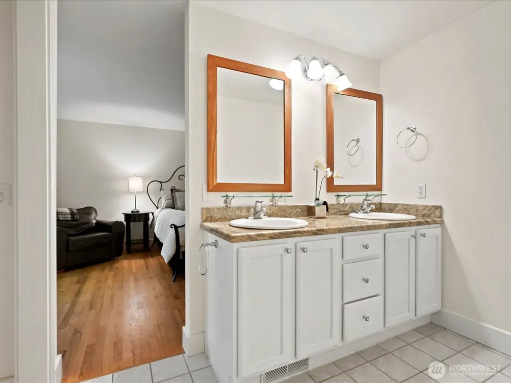 12428 68th Avenue NE Kirkland WA 98034