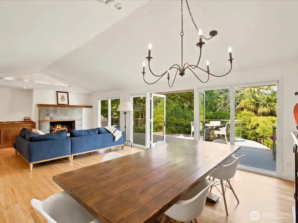 12428 68th Avenue NE Kirkland WA 98034
