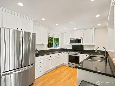 12428 68th Avenue NE Kirkland WA 98034