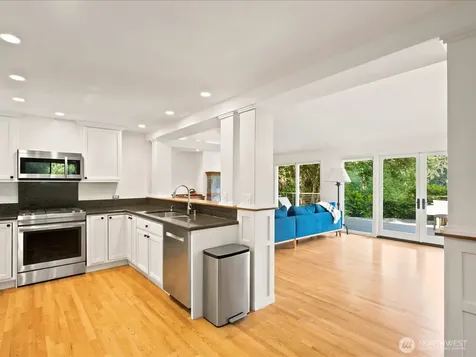 12428 68th Avenue NE Kirkland WA 98034