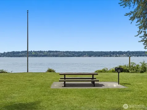 12428 68th Avenue NE Kirkland WA 98034