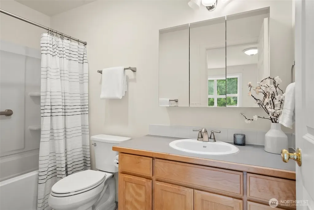 5413 Welfare Avenue NE Bainbridge Island WA 98110
