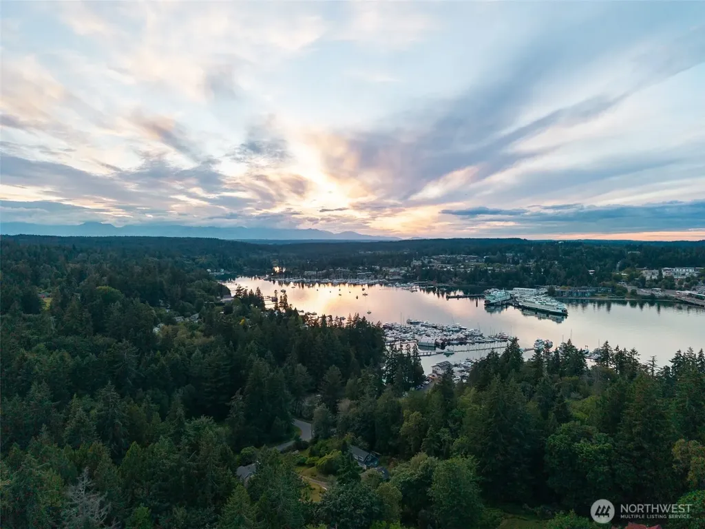 5413 Welfare Avenue NE Bainbridge Island WA 98110