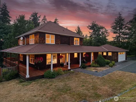 5413 Welfare Avenue NE Bainbridge Island WA 98110