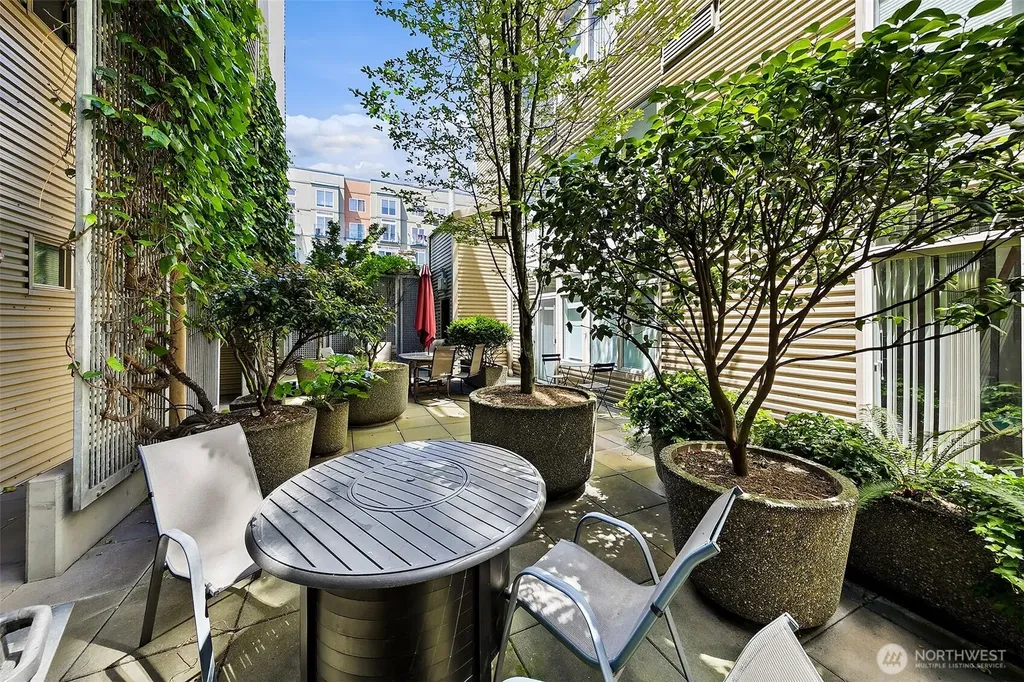 2324 1st Avenue Seattle WA 98121