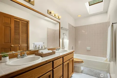 14544 186th Place NE Woodinville WA 98072