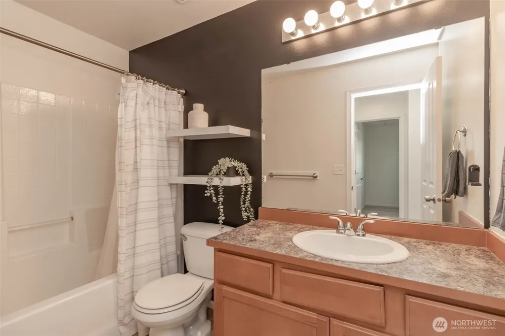 2714 67th Court SE Auburn WA 98092