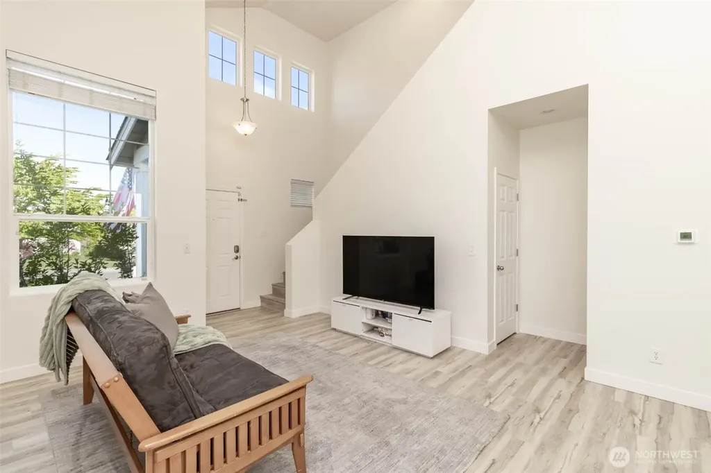 2714 67th Court SE Auburn WA 98092