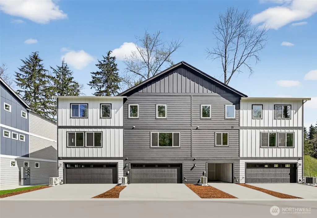 34148 Emerald Ridge Avenue SE Black Diamond WA 98010
