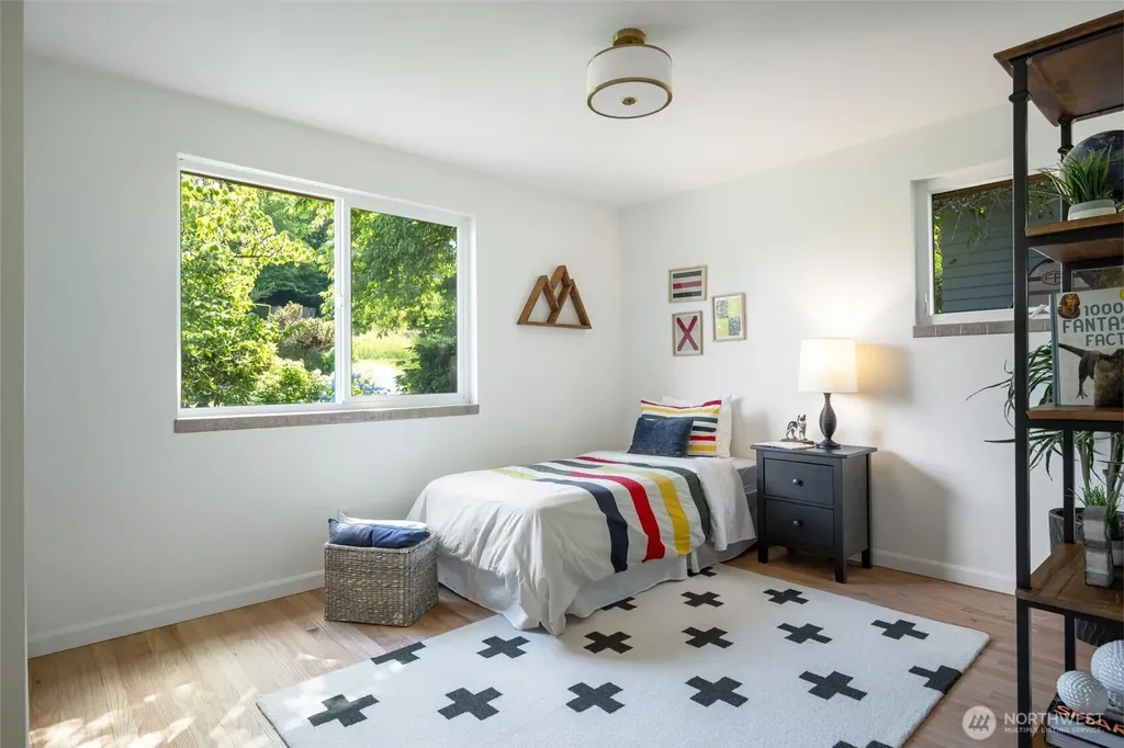 3726 NE 165th Street Lake Forest Park WA 98155