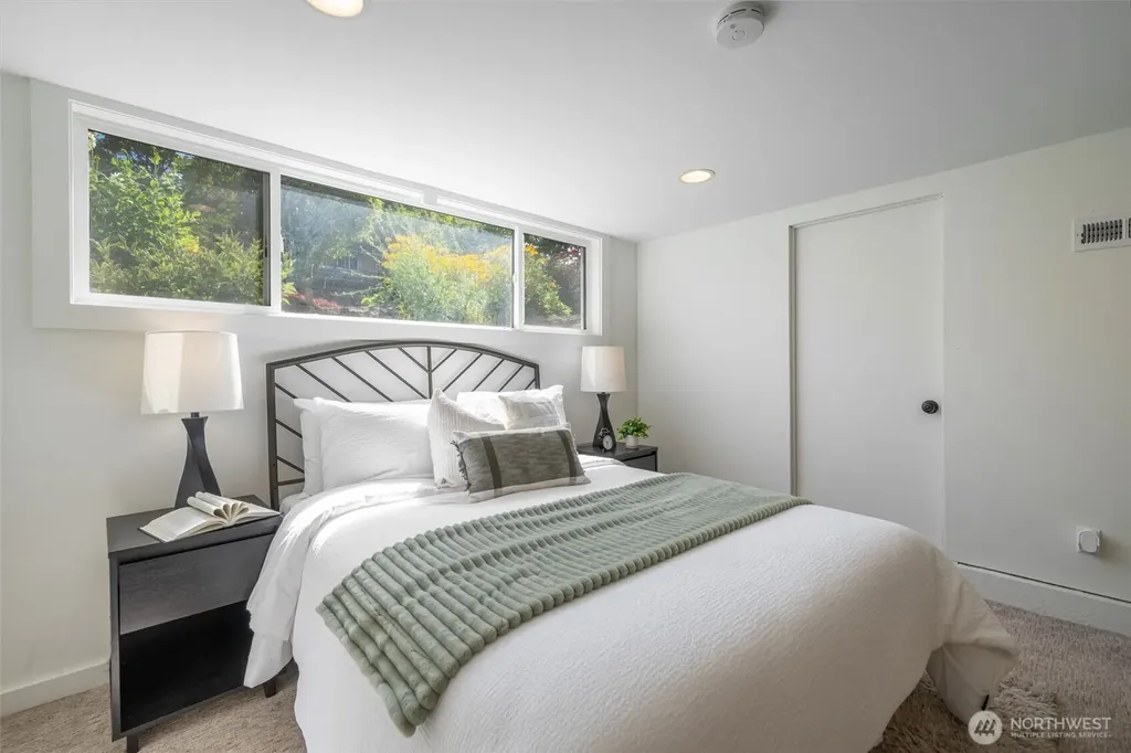 3726 NE 165th Street Lake Forest Park WA 98155