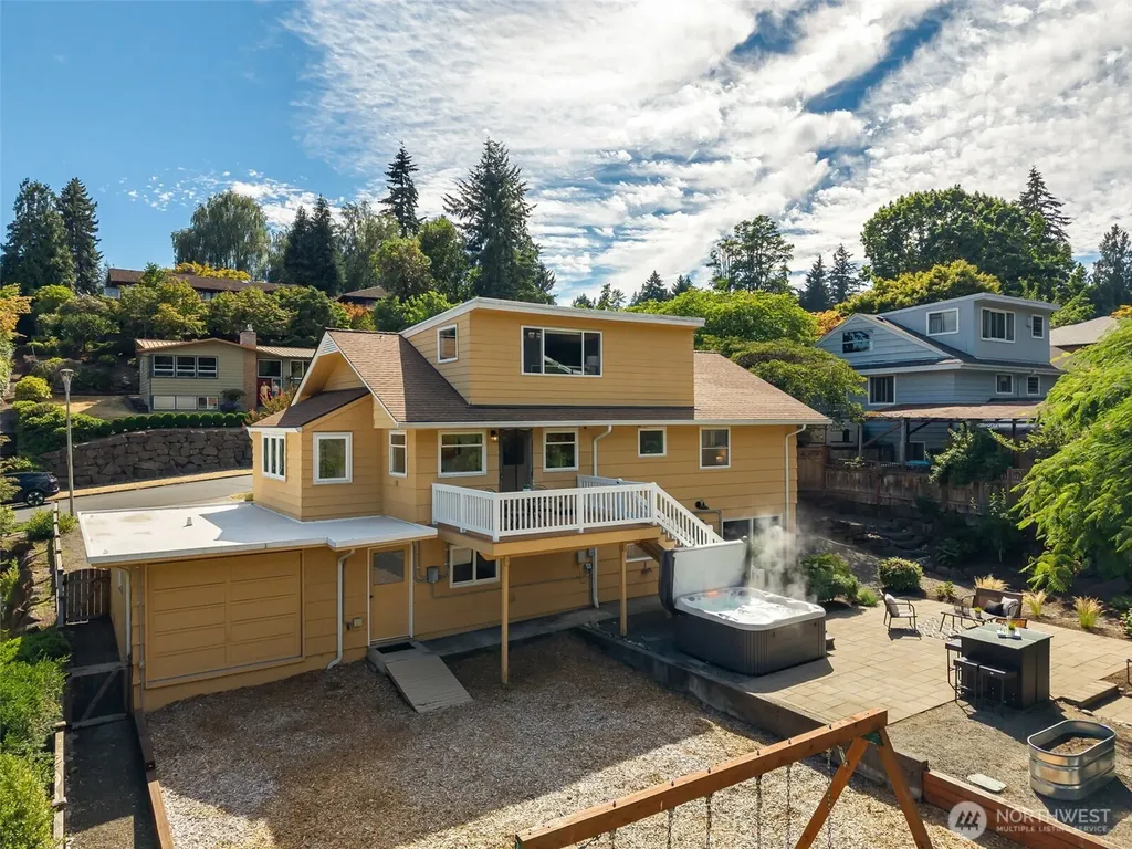 3726 NE 165th Street Lake Forest Park WA 98155