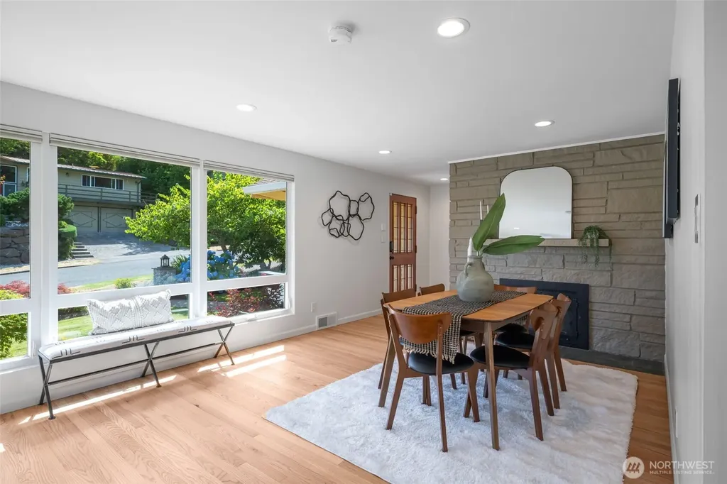 3726 NE 165th Street Lake Forest Park WA 98155