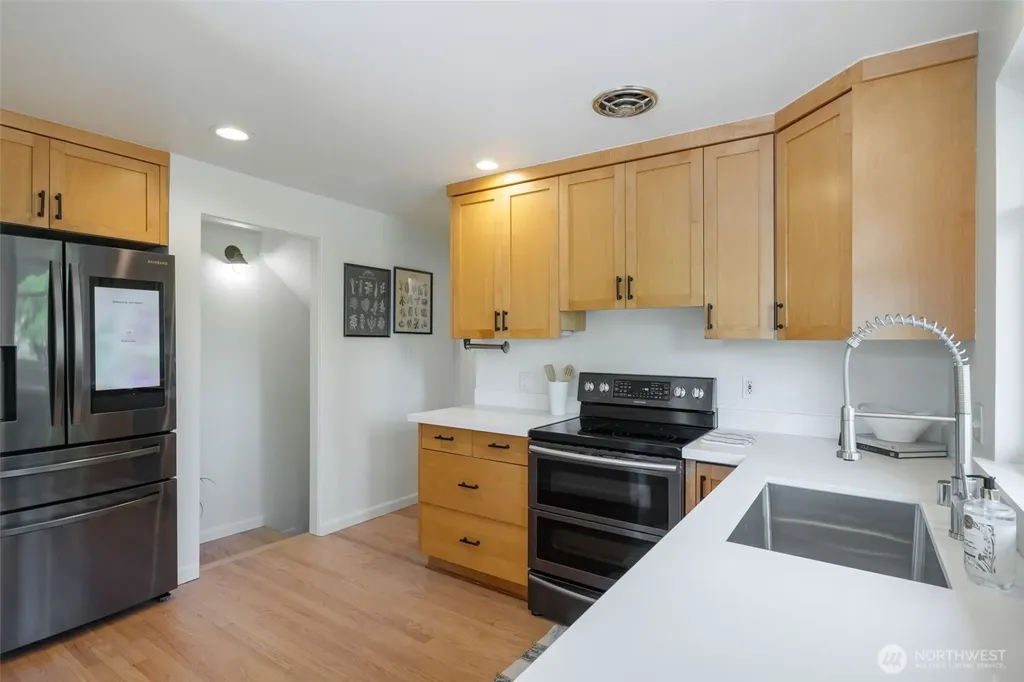 3726 NE 165th Street Lake Forest Park WA 98155