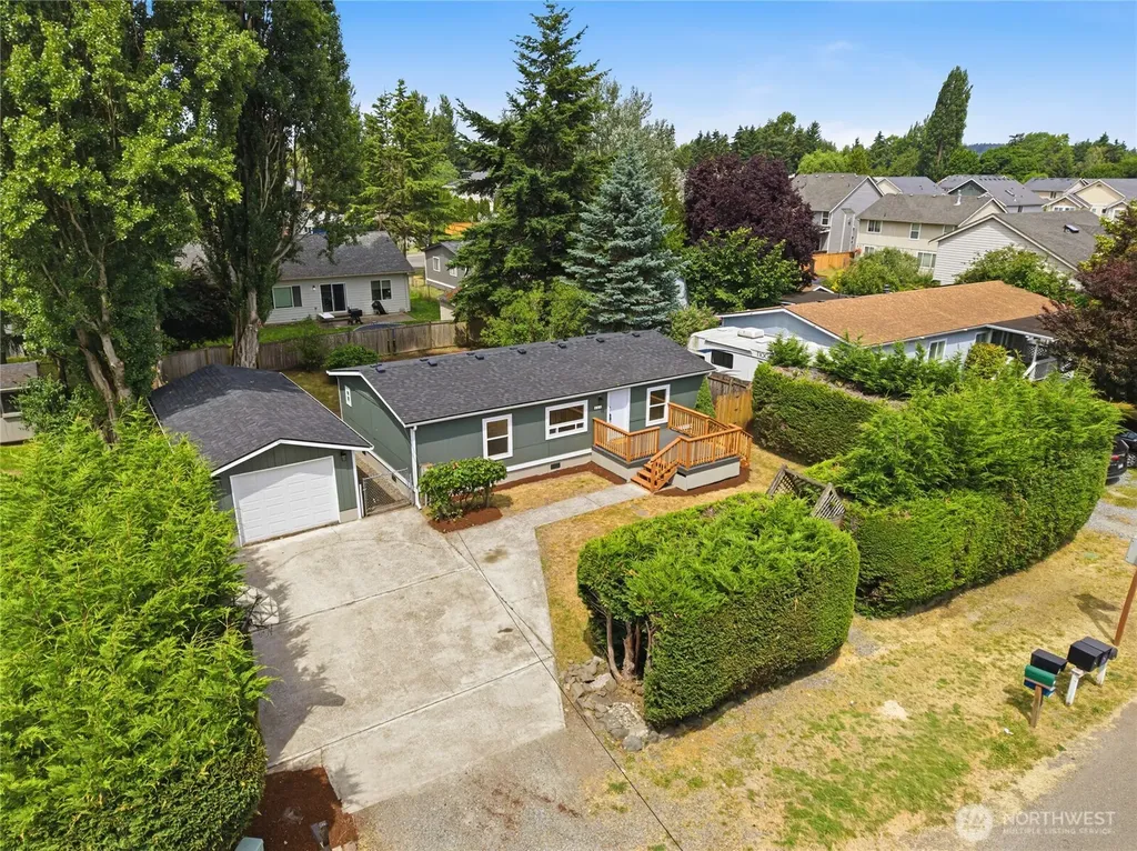 517 1st Avenue E Pacific WA 98047