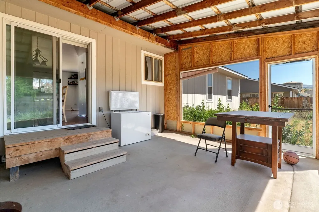 604 Bramble Avenue Omak WA 98841