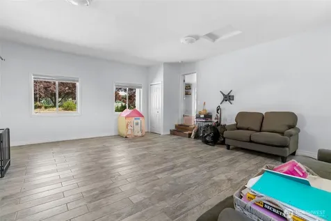 604 Bramble Avenue Omak WA 98841