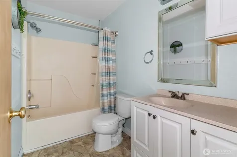 604 Bramble Avenue Omak WA 98841