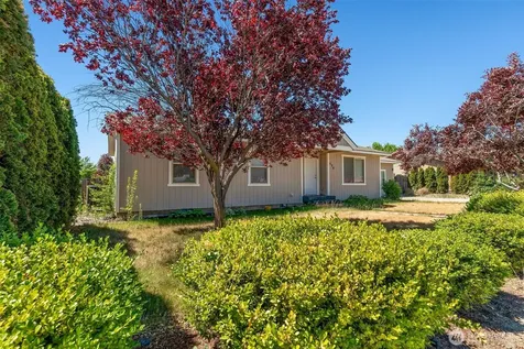 604 Bramble Avenue Omak WA 98841