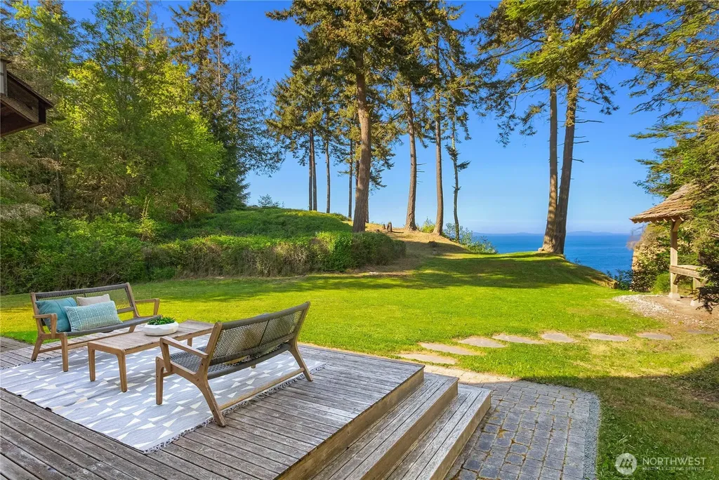 1744 Gasman Road Port Angeles WA 98362