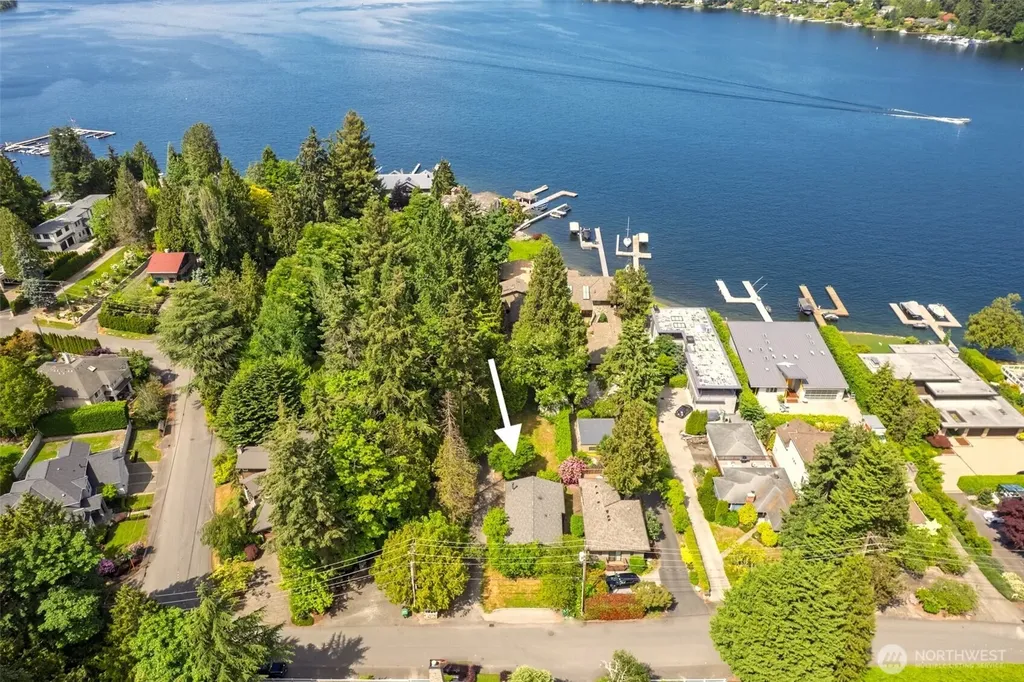 9412 SE 33rd Street Mercer Island WA 98040