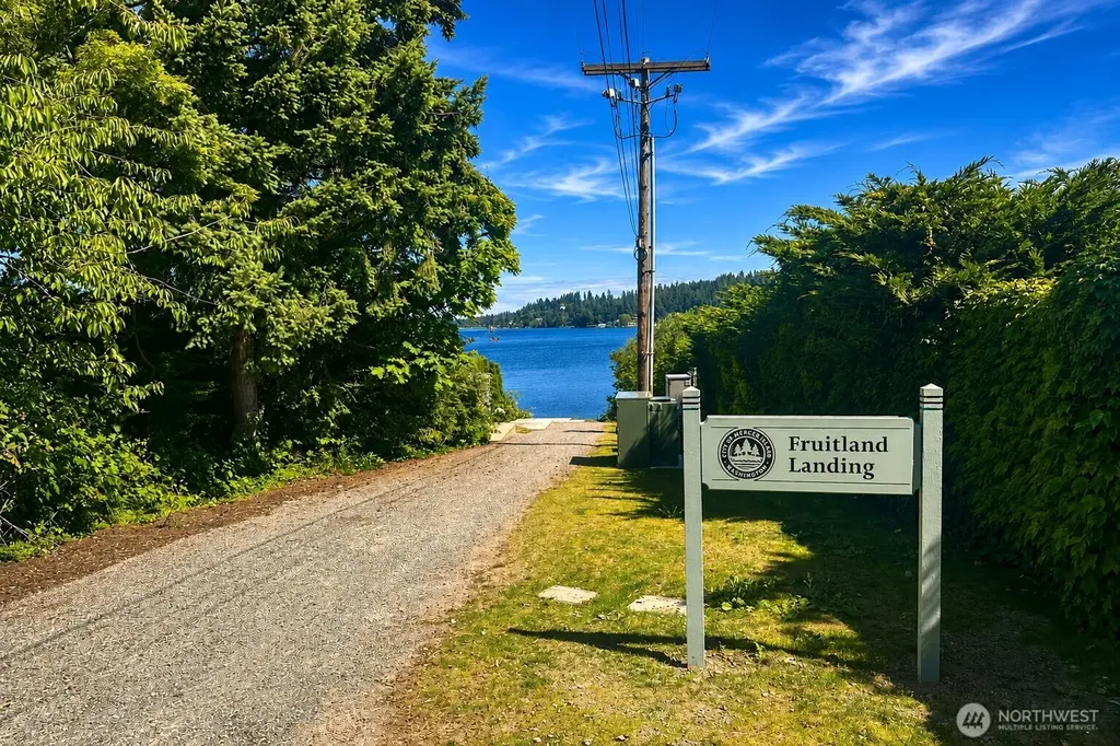 9412 SE 33rd Street Mercer Island WA 98040