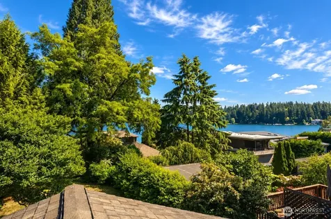 9412 SE 33rd Street Mercer Island WA 98040
