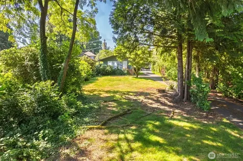9412 SE 33rd Street Mercer Island WA 98040