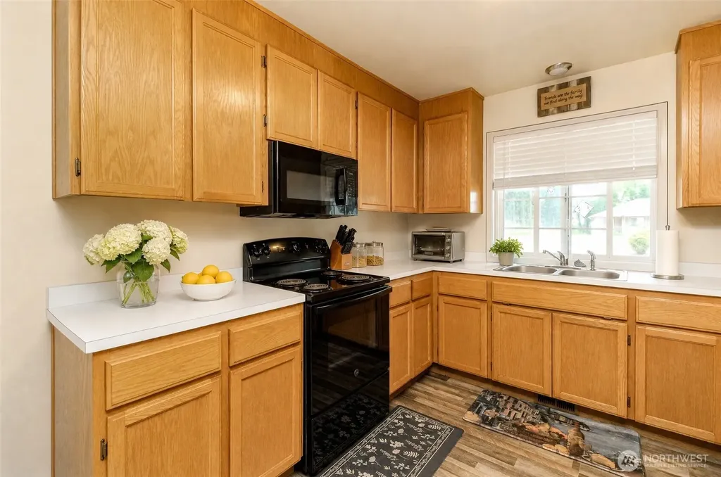 11002 72nd Avenue E Puyallup WA 98373