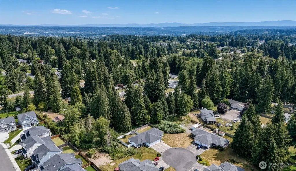 11002 72nd Avenue E Puyallup WA 98373