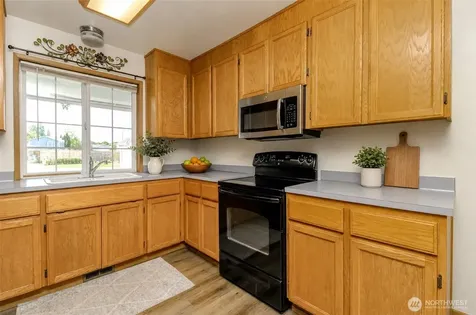 11002 72nd Avenue E Puyallup WA 98373