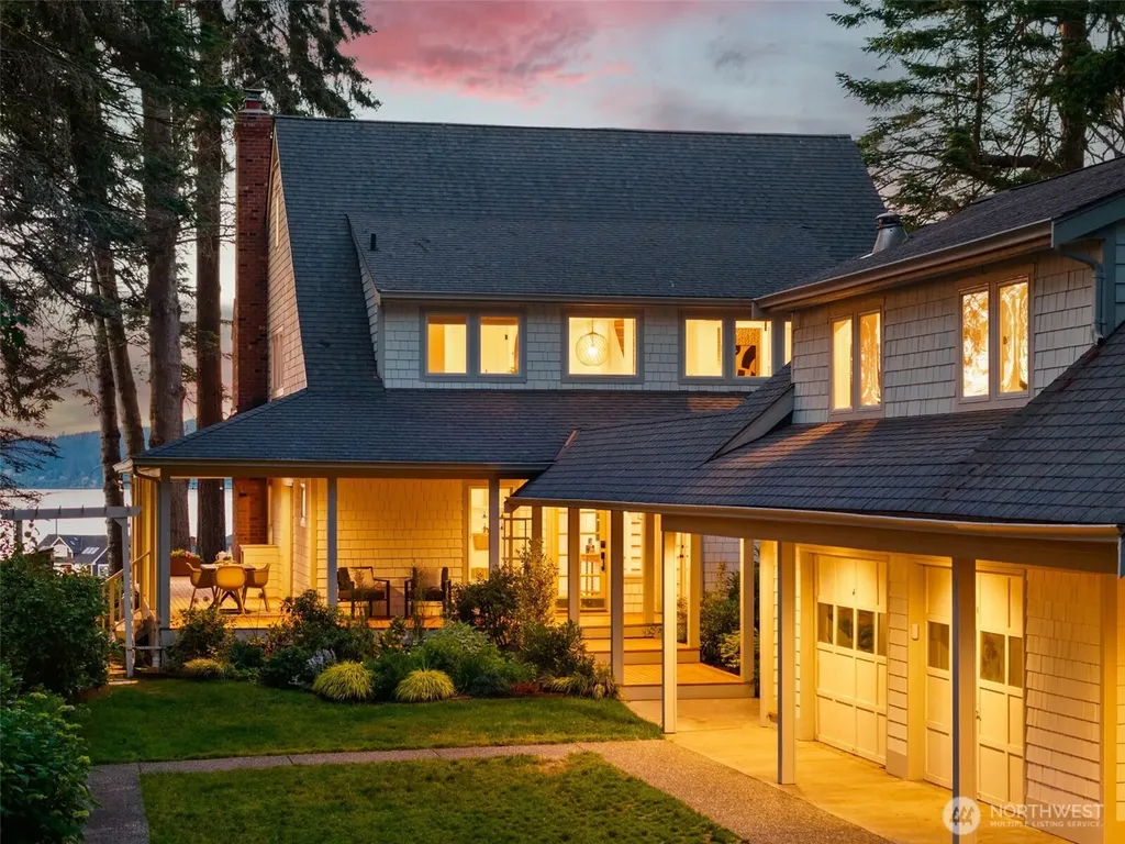 10058 NE Lafayette Avenue Bainbridge Island WA 98110