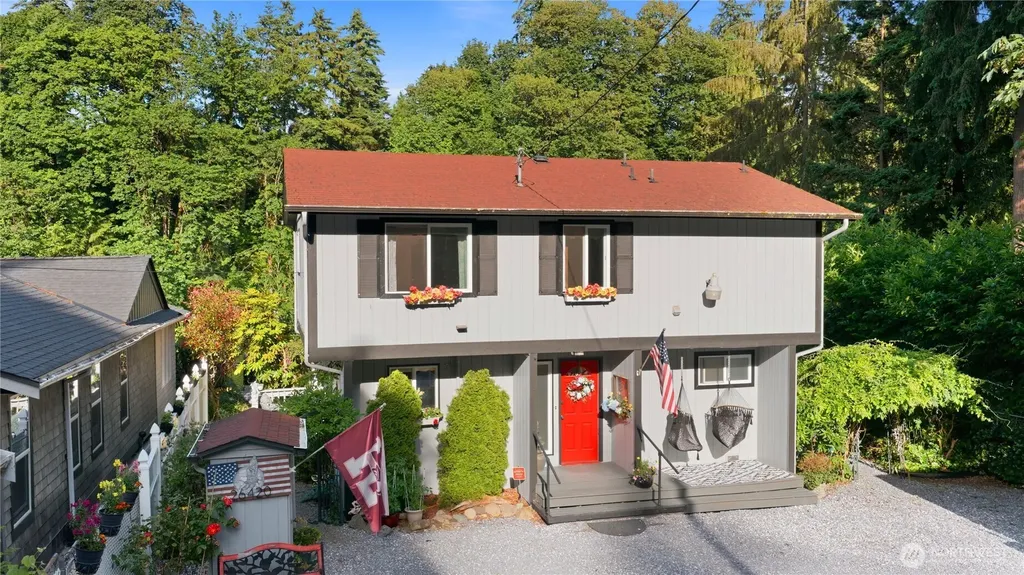 26420 Lake Fenwick Road S Kent WA 98032