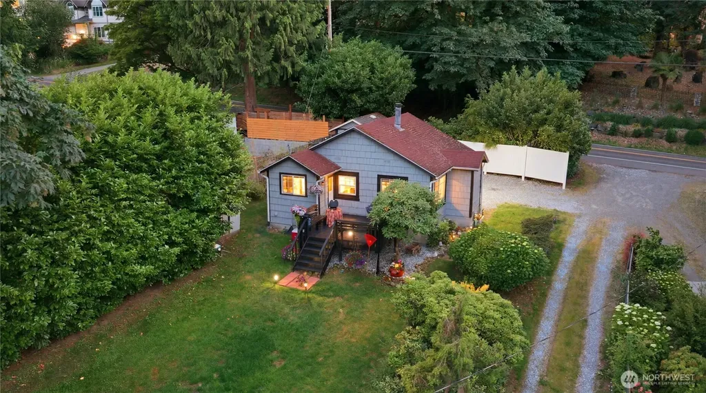 26420 Lake Fenwick Road S Kent WA 98032
