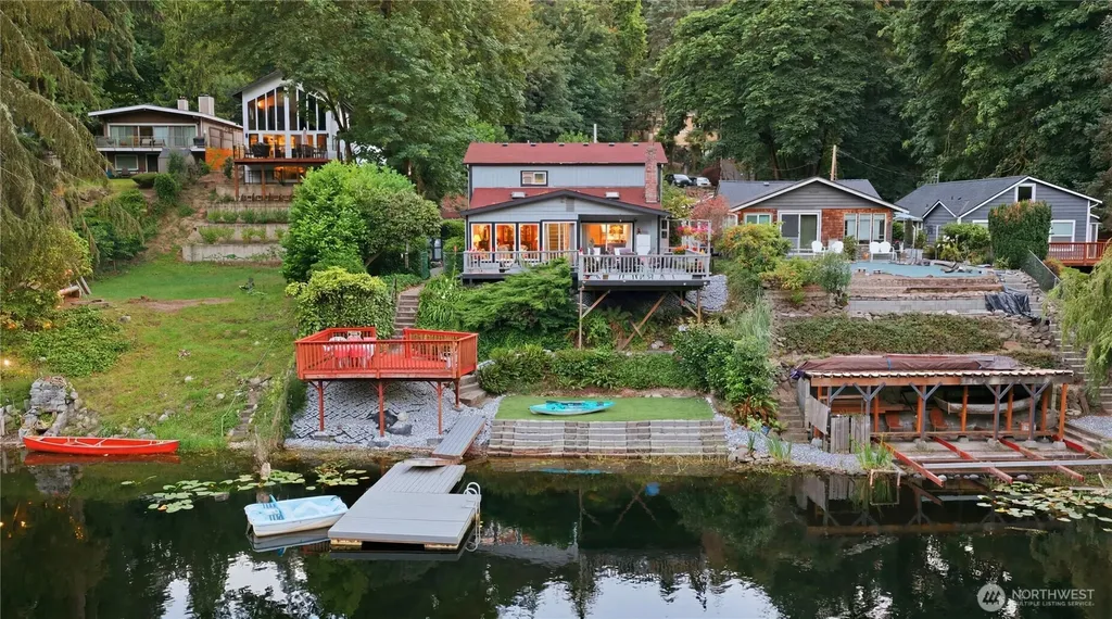 26420 Lake Fenwick Road S Kent WA 98032